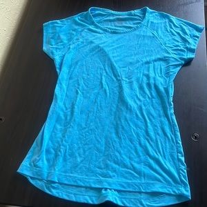 Avia small workout shirt